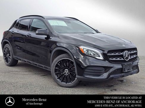 Used 2018 Mercedes-Benz GLA 250 4MATIC image 1