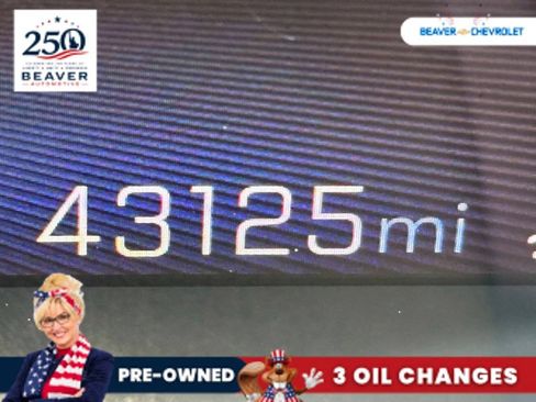 Used 2025 Chevrolet Trax LT FWD image 38
