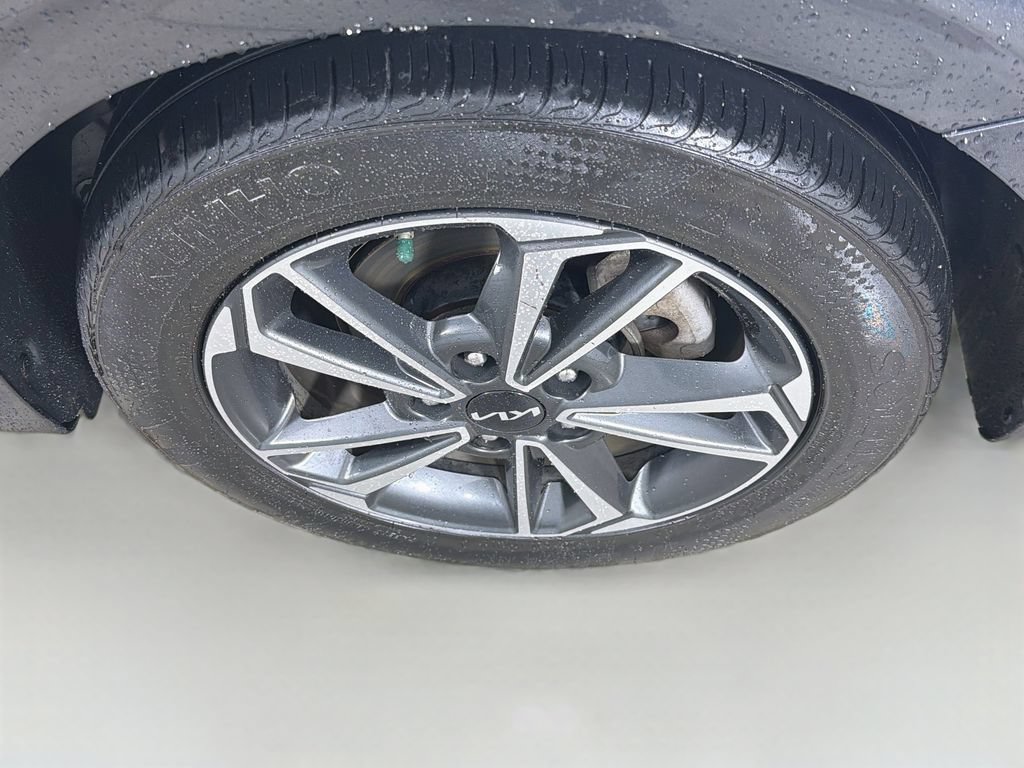 Used 2023 Kia Forte LXS FWD image 28