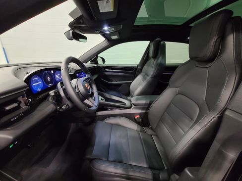 New 2026 Porsche Macan Electric RWD image 15