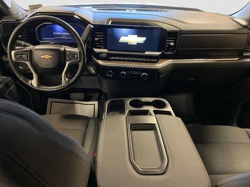 Used 2024 Chevrolet Silverado 1500 LT image 11