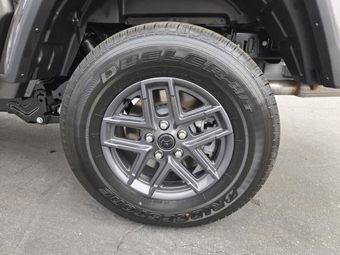 New 2026 Jeep Gladiator Sport image 37