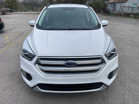 Used 2017 Ford Escape SE w/ Equipment Group 201A image 2