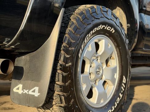 Used 2015 Toyota Tacoma TRD Pro w/ TRD Off-Road Package image 26