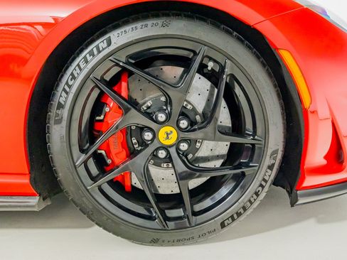Used 2018 Ferrari 812 Superfast RWD image 14