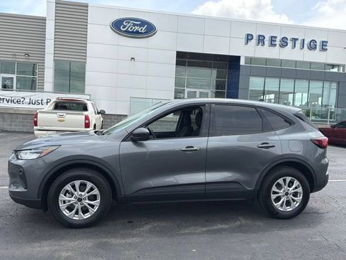 Used 2025 Ford Escape Active AWD/4WD image 3