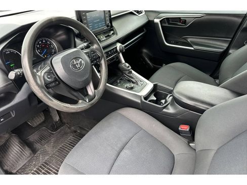 Certified 2020 Toyota RAV4 LE AWD/4WD image 10