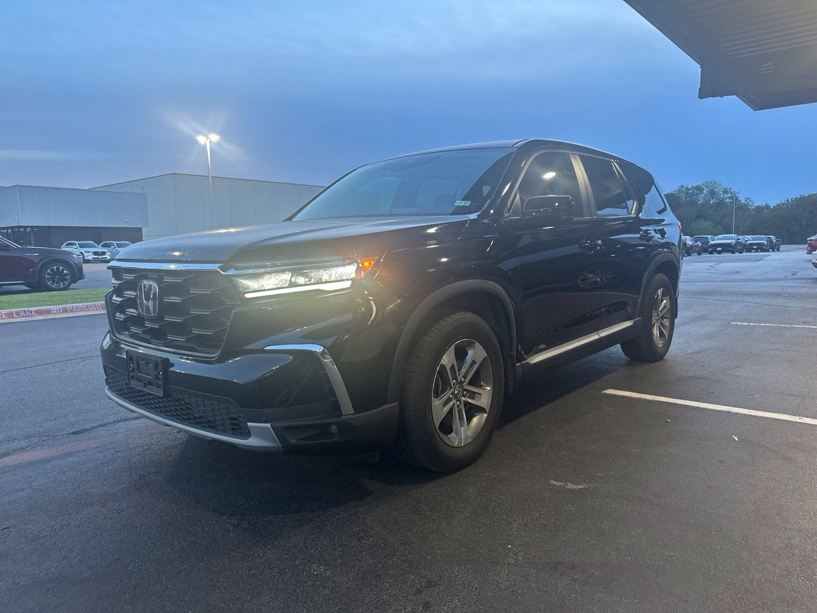 Used 2023 Honda Pilot EX-L image 3