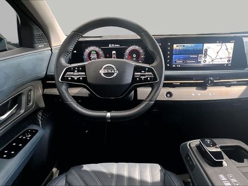 Used 2024 Nissan Ariya AWD image 5