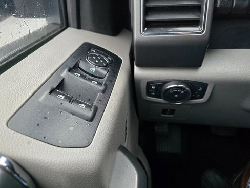 Used 2017 Ford F150 XLT w/ Equipment Group 302A Luxury image 14