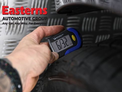 Used 2021 Kia Sedona EX image 29