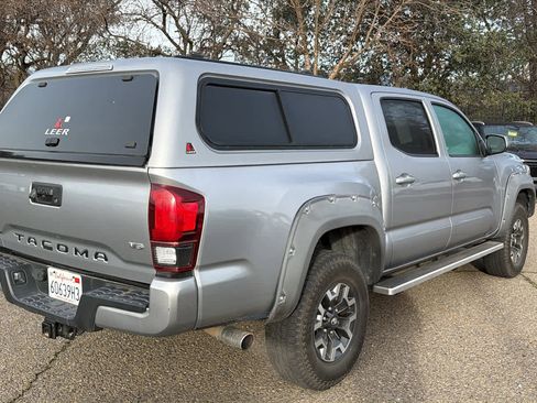 Used 2021 Toyota Tacoma SR image 5