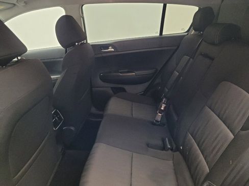 Used 2019 Kia Sportage LX FWD image 18