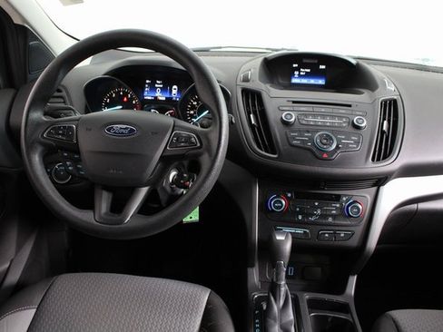 Used 2017 Ford Escape SE image 8
