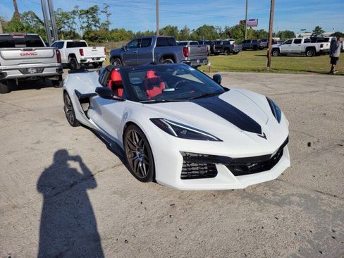 Used 2024 Chevrolet Corvette Z06 image 8