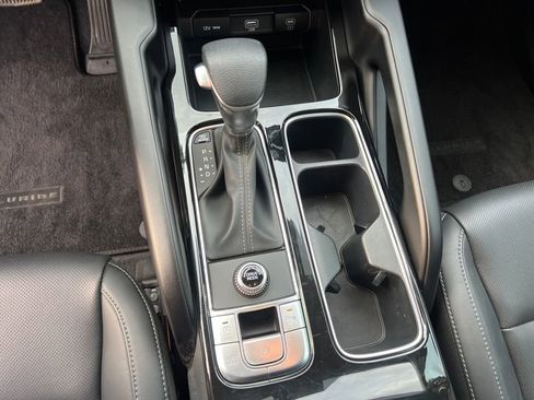 Used 2024 Kia Telluride LX FWD image 22