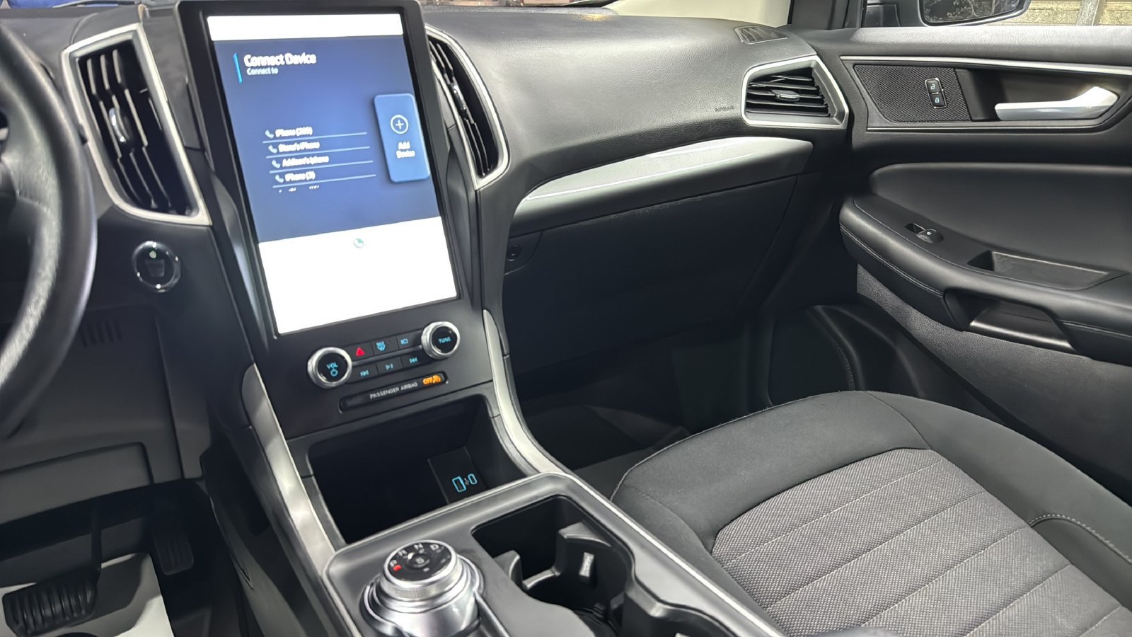 Used 2021 Ford Edge SE FWD image 19