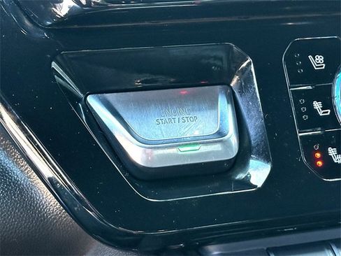 Used 2024 GMC Sierra 1500 AT4 w/ Technology Package image 16