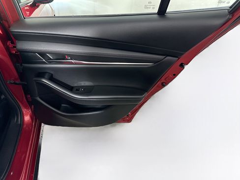 Used 2025 MAZDA MAZDA3 s image 31