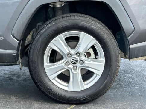 Certified 2021 Toyota RAV4 LE AWD/4WD image 30
