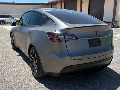 Used 2023 Tesla Model Y Performance AWD/4WD image 5