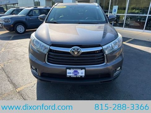 Used 2016 Toyota Highlander Limited Platinum AWD/4WD image 2
