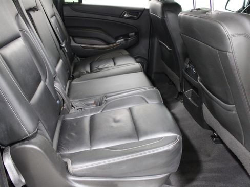 Used 2020 Chevrolet Suburban LT AWD/4WD image 25