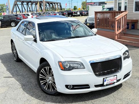 Used 2013 Chrysler 300 S image 2