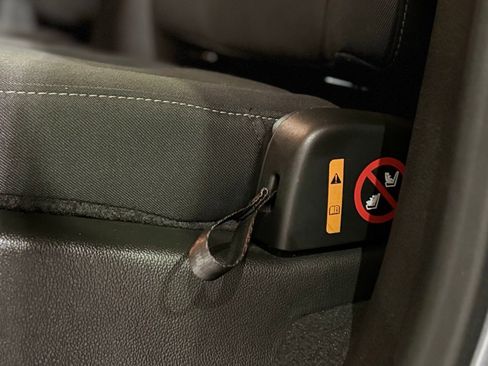 Used 2021 Chevrolet Colorado LT w/ Safety Package image 37