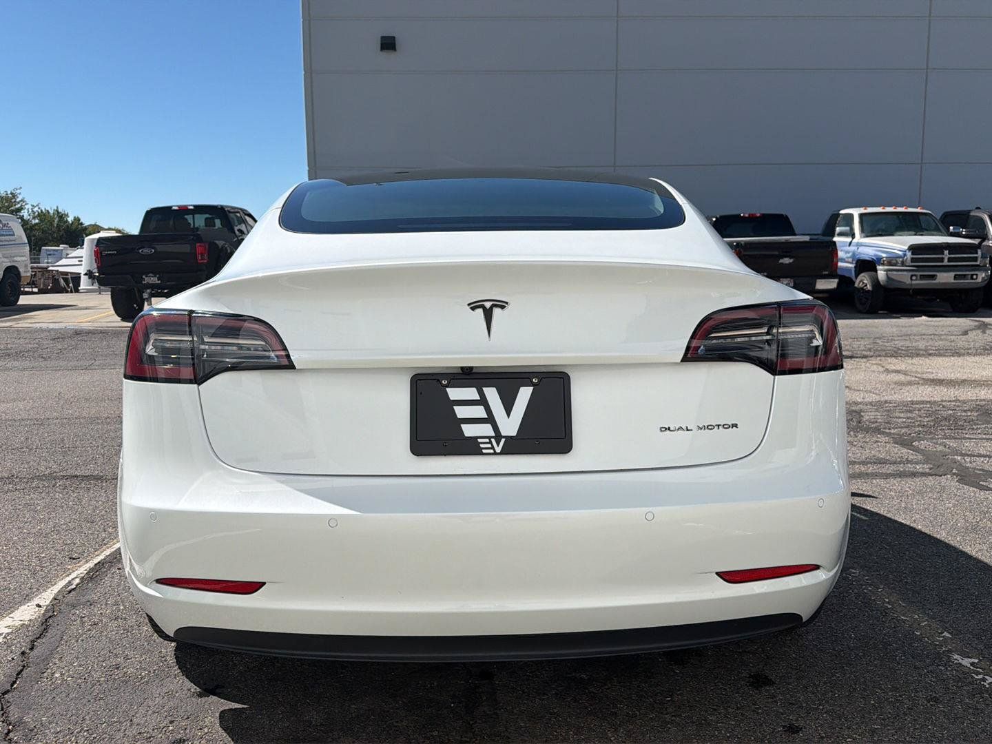Used 2022 Tesla Model 3 Long Range AWD/4WD image 6