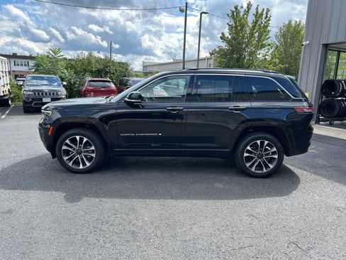 Certified 2022 Jeep Grand Cherokee Overland w/ Luxury Tech Group IV image 6