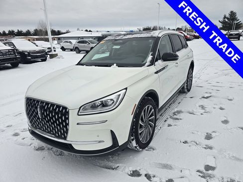 Certified 2023 Lincoln Corsair Reserve w/ Equipment Group 201A image 3