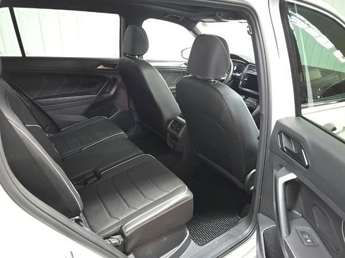 Used 2023 Volkswagen Tiguan SEL R-Line AWD/4WD image 18