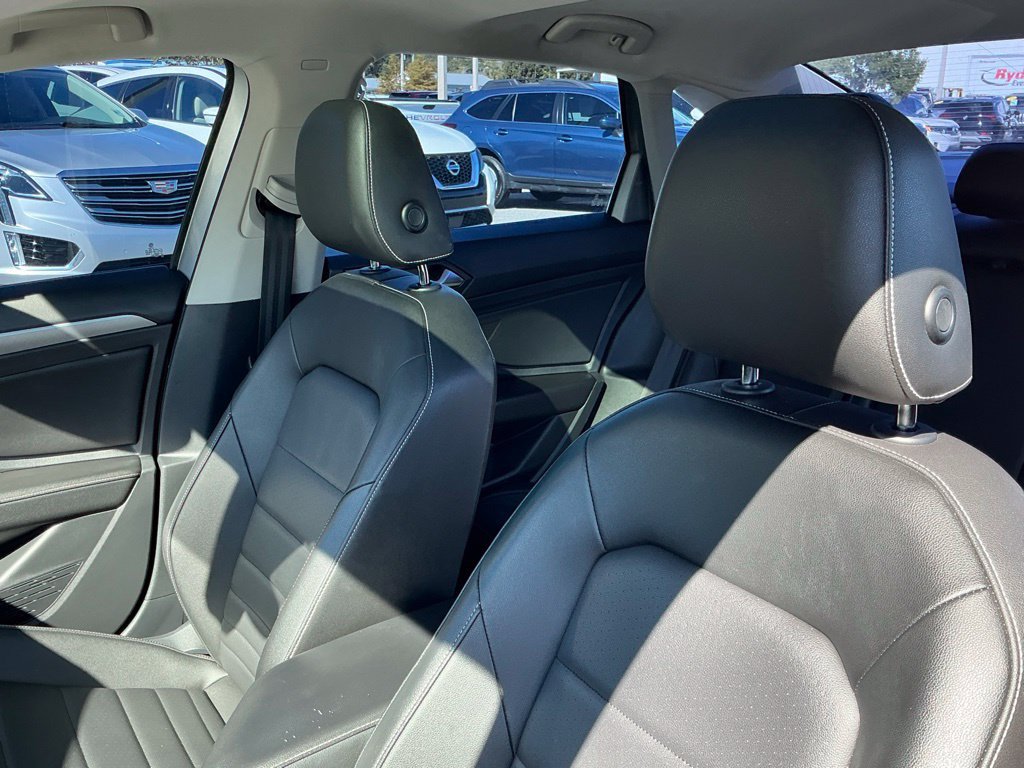 Used 2022 Volkswagen Jetta SE FWD image 20