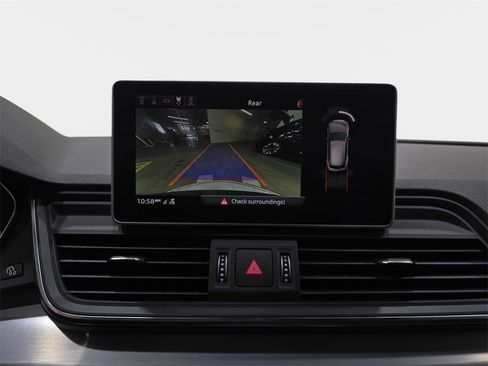 Used 2018 Audi SQ5 Prestige w/ Prestige Package image 24