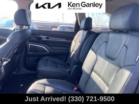 Certified 2023 Kia Telluride EX w/ EX Captain's Chair Package image 10