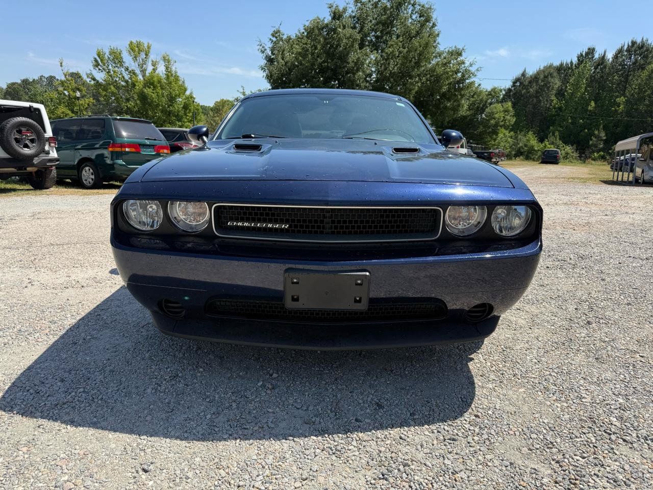 Used 2014 Dodge Challenger SXT RWD image 2
