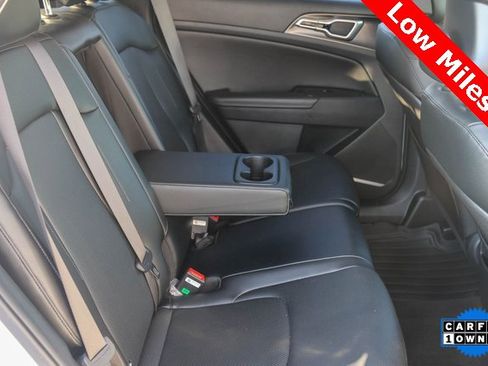 Used 2024 Kia Sportage EX image 16