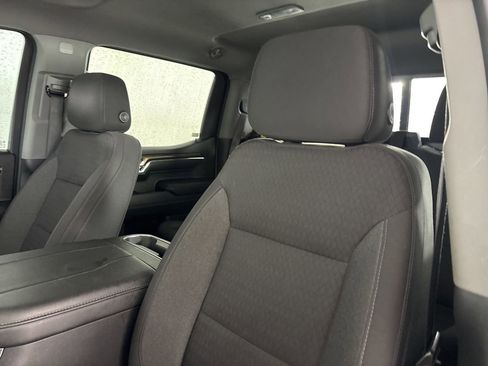 Used 2023 Chevrolet Silverado 1500 LT Trail Boss w/ Convenience Package II image 10