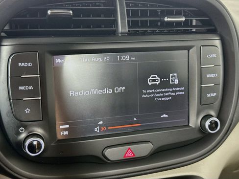 Used 2024 Kia Soul LX FWD image 16