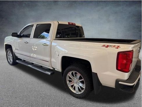 Used 2017 Chevrolet Silverado 1500 High Country AWD/4WD image 3