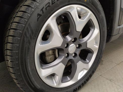 Used 2019 Jeep Compass Limited AWD/4WD image 31