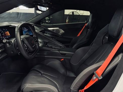 Used 2025 Chevrolet Corvette Stingray Premium Cpe w/ Z51 Performance Package image 23