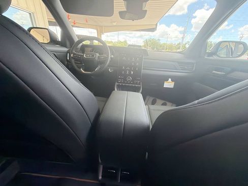 New 2026 GMC Terrain AT4 w/ Technology Package II AWD/4WD image 12