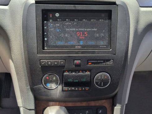 Used 2011 Buick Enclave CXL FWD image 15