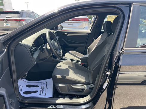 Used 2025 Volkswagen Jetta Sport FWD image 25