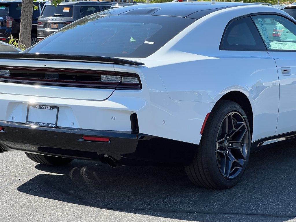 New 2026 Dodge Charger R/T AWD/4WD image 8
