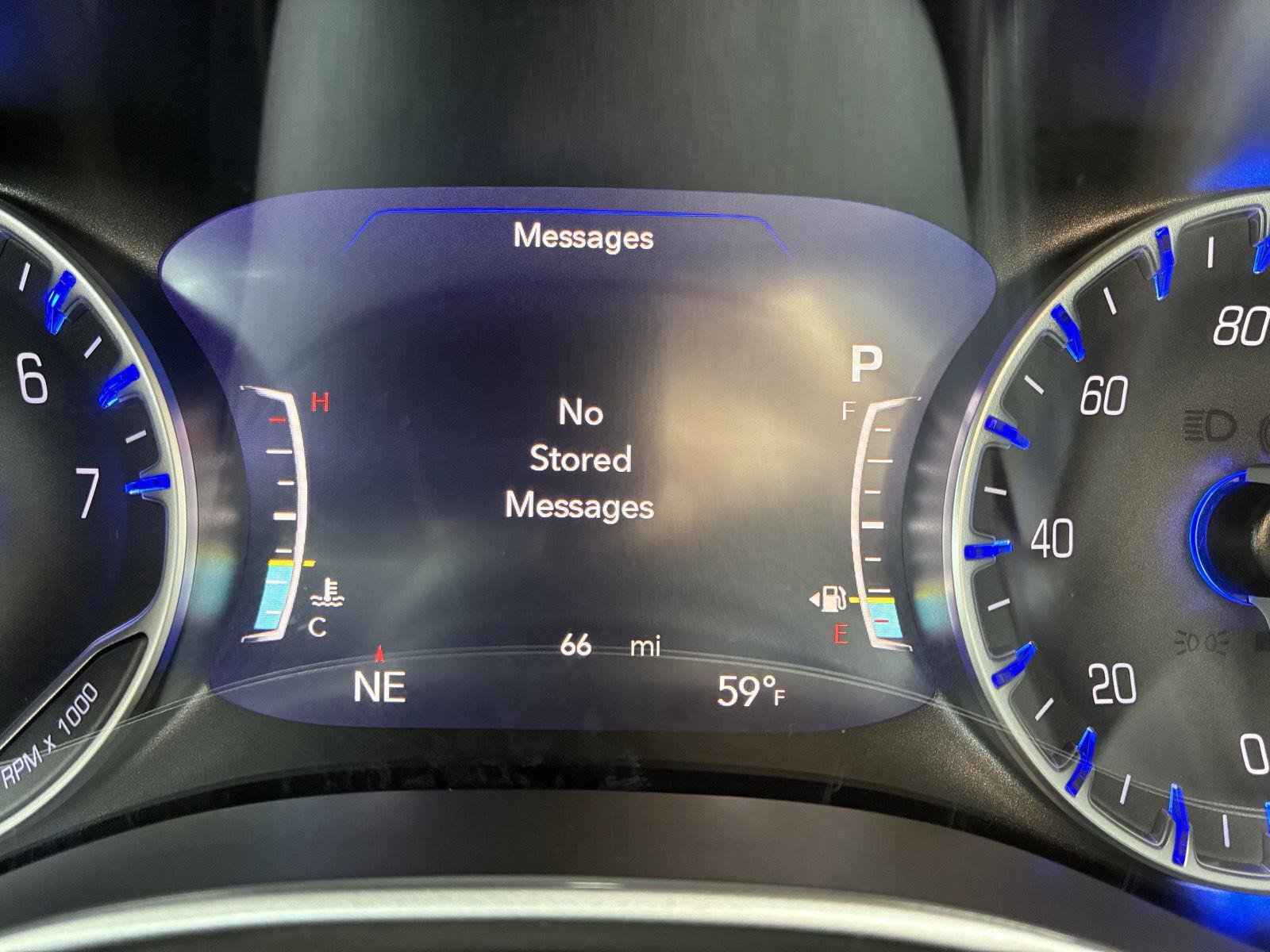New 2025 Chrysler Pacifica Select FWD image 27