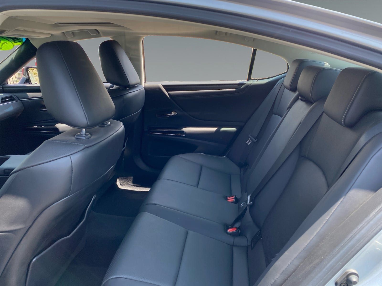 Used 2023 Lexus ES 350 w/ Premium Package FWD image 13