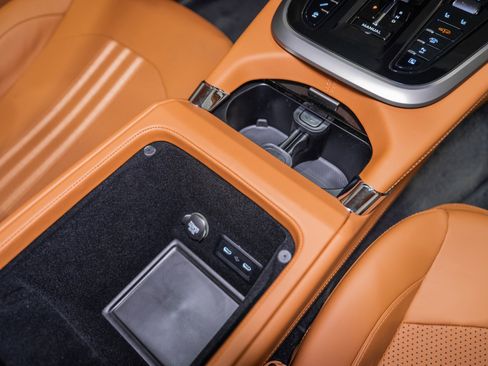 New 2026 Aston Martin DBX 707 image 43